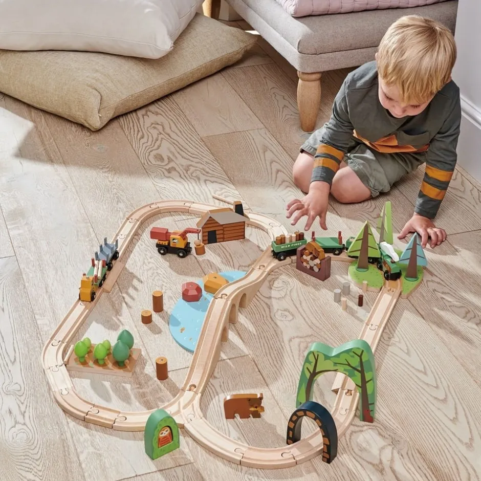 circuit_de_train_en_bois__1-3.webp Tender Leaf Circuits De Train>Circuit de Train en Bois pour Enfant - En Forêt