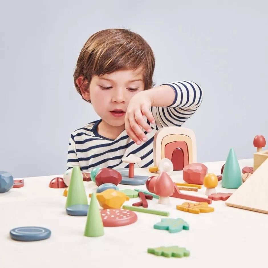 coffret__empiler_en_bois__1.webp Tender Leaf Jouets À Empiler Et À Encastrer>Coffret à Empiler en Bois Petits Trésors de la Forêt