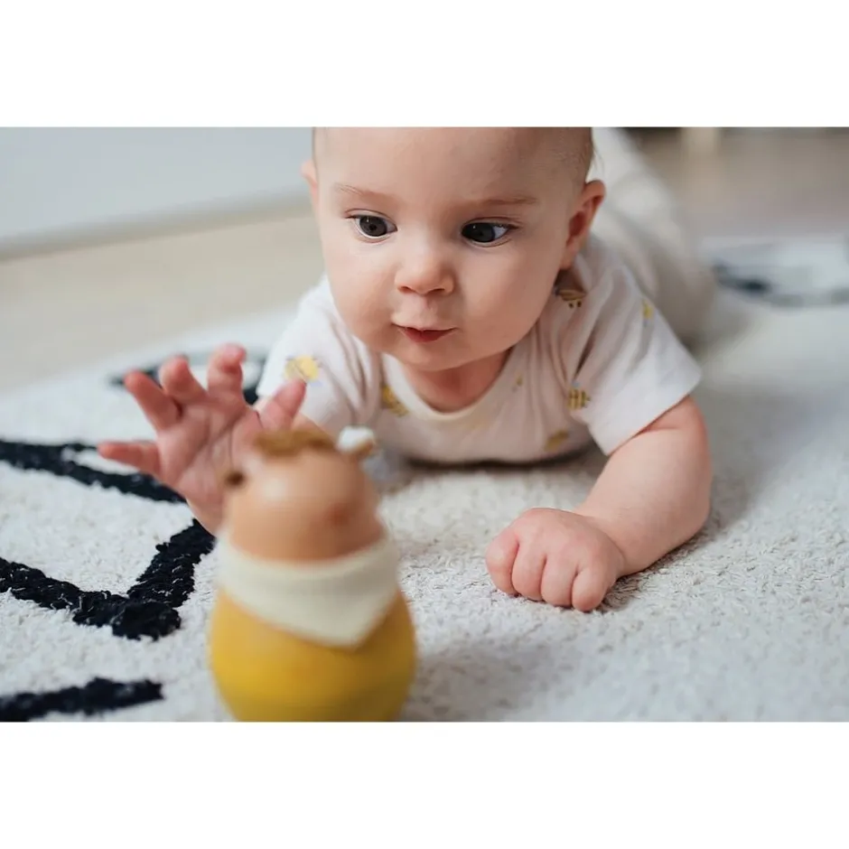 culbuto_en_bois_pour_bb___5.webp Small Foot Premiers Jeux D'éveil Et Accessoires Bébé>Culbuto en bois pour Bébé - Petite Loutre