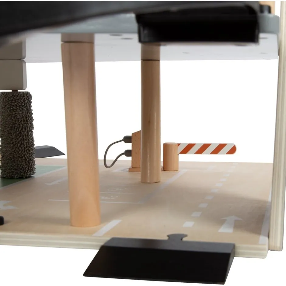 garage__voitures_en_bois__15.webp Small Foot Véhicules Et Garages>Garage à Voitures en Bois pour Enfant