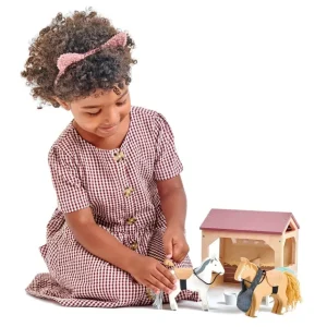 Tender Leaf Petits Univers>Petite Écurie en Bois pour Enfant