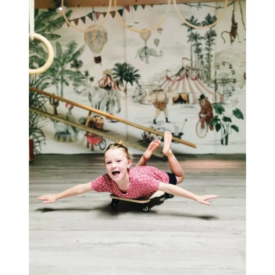 planche__roulettes_en_boi_1.webp Small Foot Sport Et Activités D'extérieur>Planche à Roulettes en Bois Enfant La Magie de la Glisse