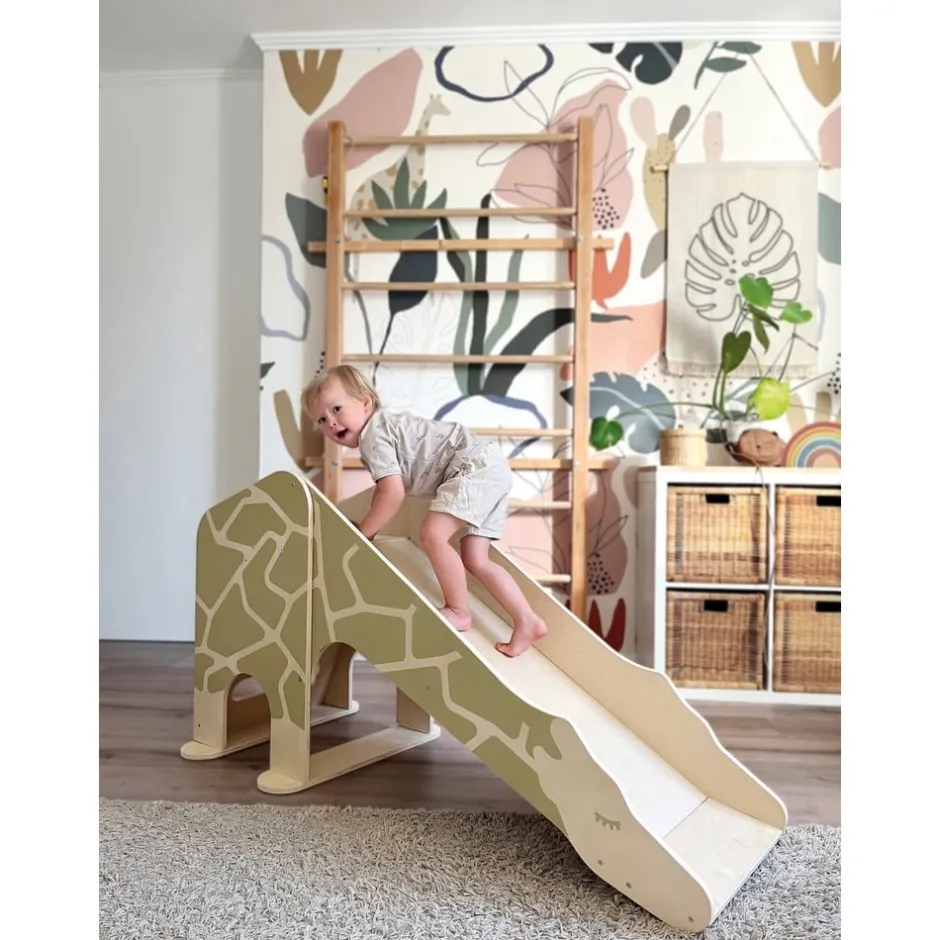 toboggan_dintrieur_en_boi_3.webp Small Foot Mobilier Enfant | Sport Et Activités D'extérieur>Toboggan d'intérieur en Bois Girafe pour Enfant